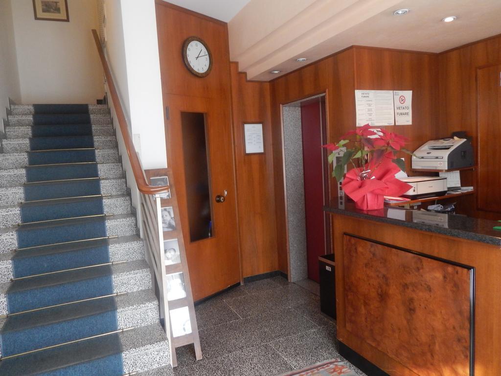 Hotel Aurora Тревизо Екстериор снимка