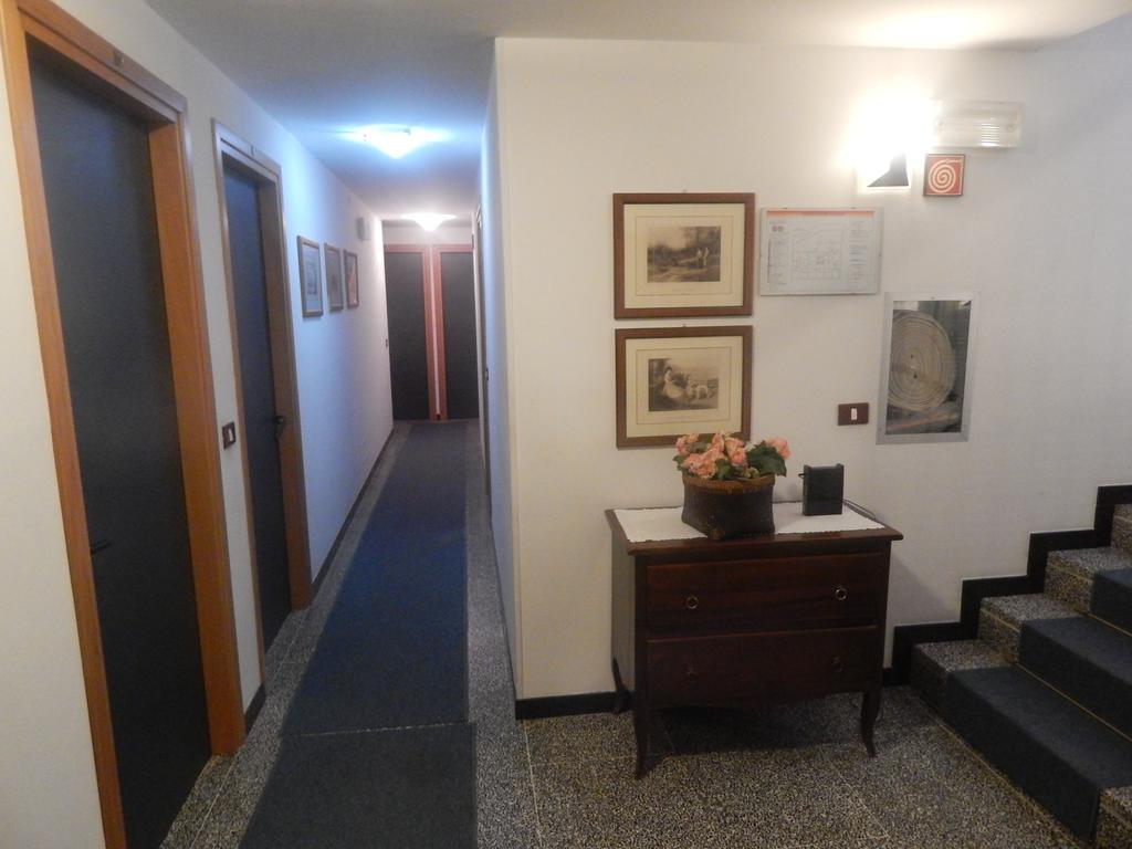 Hotel Aurora Тревизо Екстериор снимка