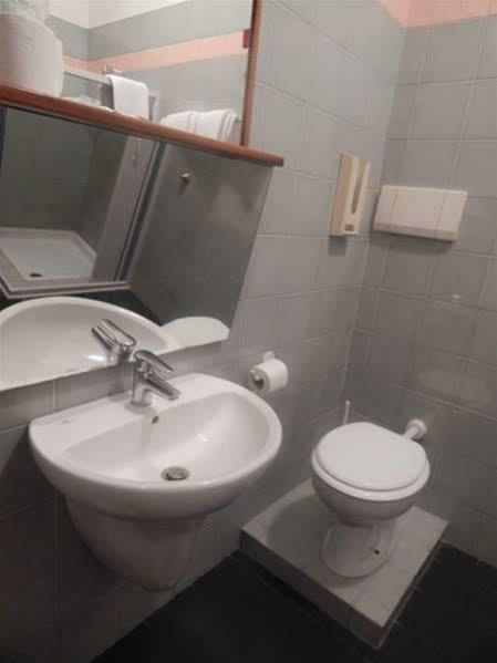 Hotel Aurora Тревизо Екстериор снимка